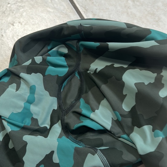 Lululemon Base Pace High-Rise Tight 25" Heritage 365‎ Camo Tidewater Teal Multi - Picture 7 of 15